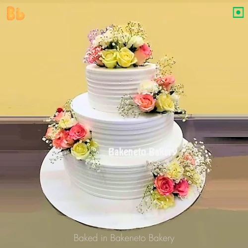Book this 3 Tier Snow White Cake Online and the get same day cake delivery in Noida, Ghaziabad, Vaishali, Vasundhara, Gaur city, Noida Extension and Delhi. Visit bakeneto.com and checkout all types of theme cakes online.