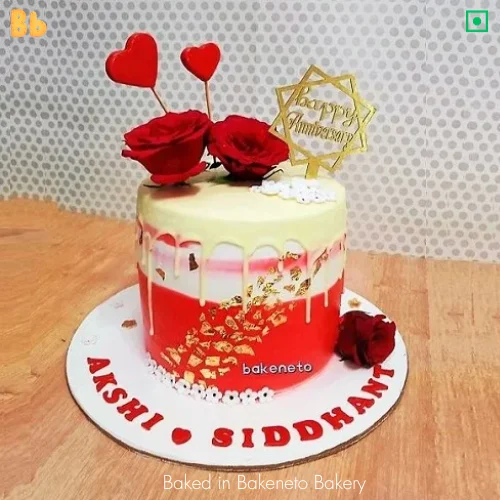 Love and Rose Cake is the premium cake to give surprise to your wife on your Anniversary. You can customized its flavor as per choice by bakeneto.com
