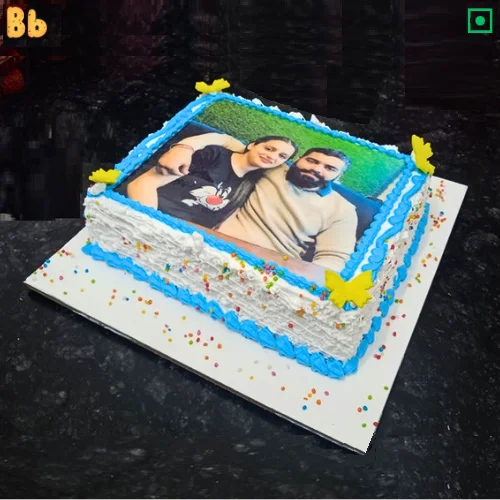 Photo Frame Cake design available for online ordering in Noida, Indirapuram, Vaishali and Noida Extension by bakeneto.com