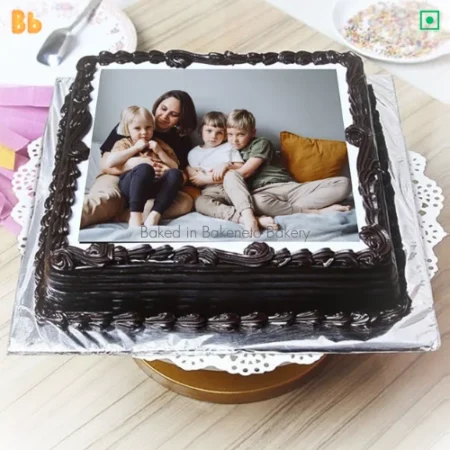Best Photo Cake designs, buy Family Photo Cake and get free cake home delivery in Noida, Indirapuram, Vaishali, Vasundhara and Gaur City Noida by best cake shop near by, bakeneto.