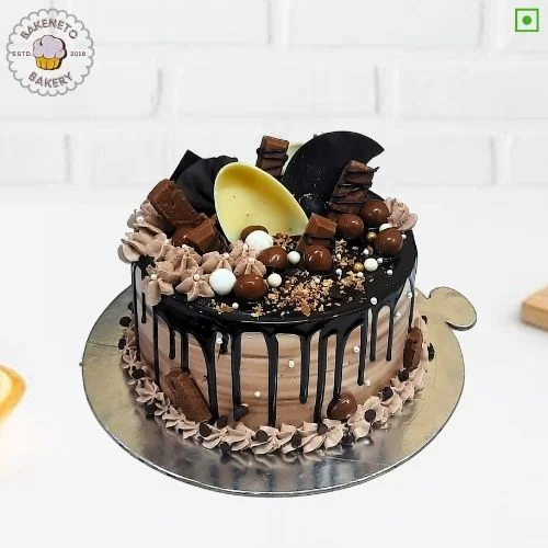 Chocolate Nutties Cake| Order Birthday cake for Boys | Chocolate Cakes | Cake Delivery in Noida, Ghaziabad, and Noida Extension.