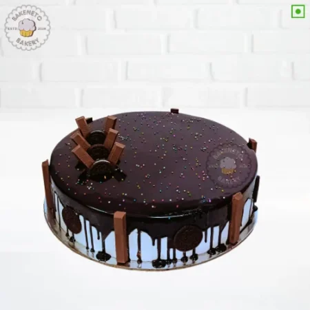 Order fresh Choco KitKat Cake Online from best cake shop in Noida and get free cake delivery in Noida, Indirapuram, Vaishali, Noida Extension, Vasundhara and Ghaziabad. All types of Customized Cake is prepared on order only with premium quality and safety.