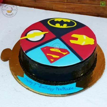 Chocolate Superhero Cake delivery in Noida, Ghaziabad, Noida Extension and Ashok Nagar Delhi. Bakeneto is most trusted for making customized birthday cakes, Customized wedding cakes, engagement cakes and Anniversary cakes.