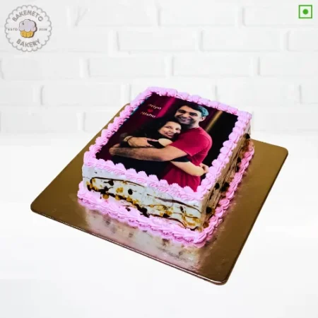 Order best quality Couple Print Cake online by the best cake hop in Noida, Ghaziabad and Greater Noida Extension near by areas Bakeneto provides online cake delivery service in 2 hours in Indirapuram, Kaushambi, Vasundhara, Vaishali, Pratap Vihaar, Crossing republic, Noida Extension, Ashok Nagar Delhi, and Noida. Get your cake customized in 2 hours.